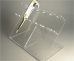 SUPORTE EM ACRÍLICO INCLINADO PARA 6 MICROPIPETAS